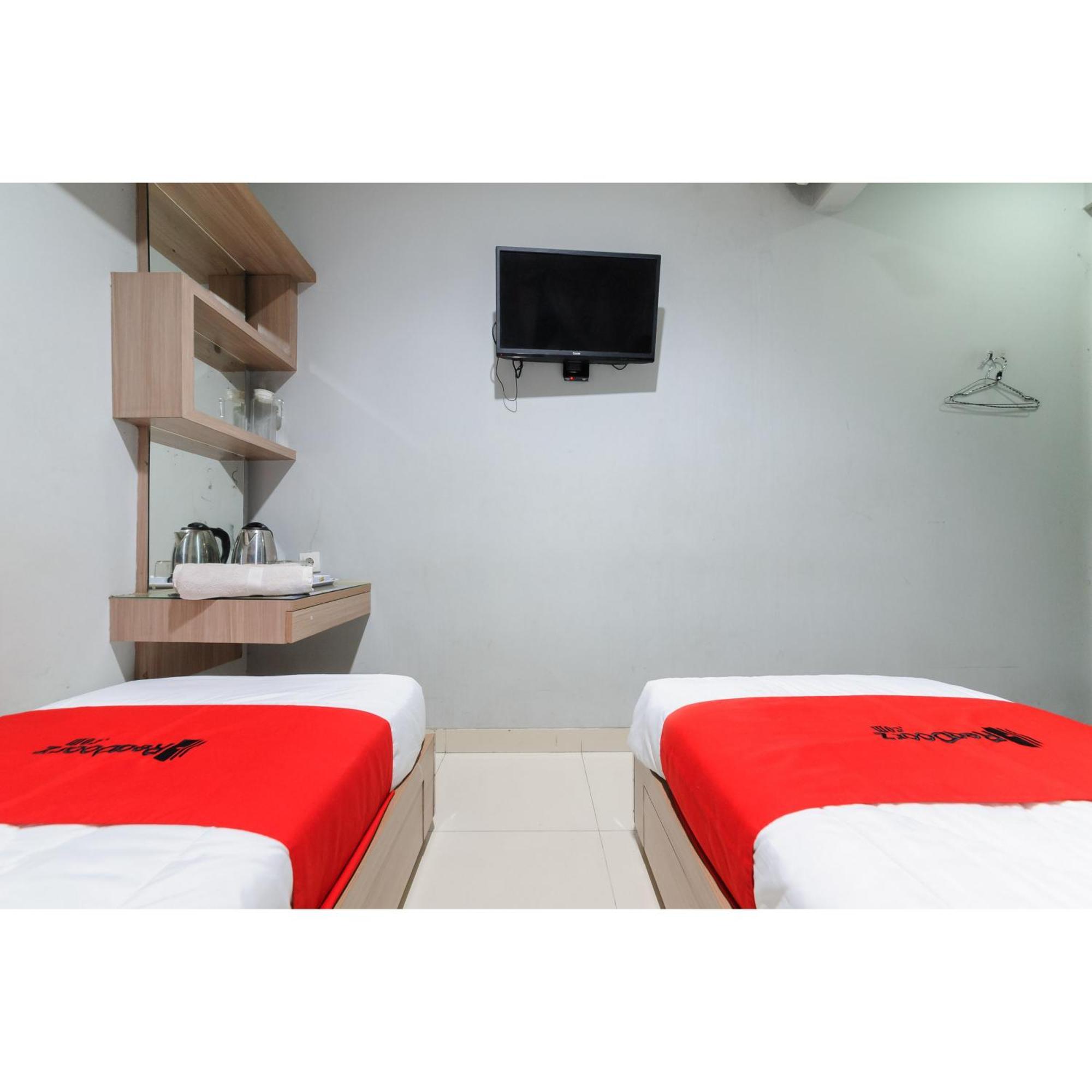 Reddoorz Plus Near Grand Indonesia Jakarta Luaran gambar